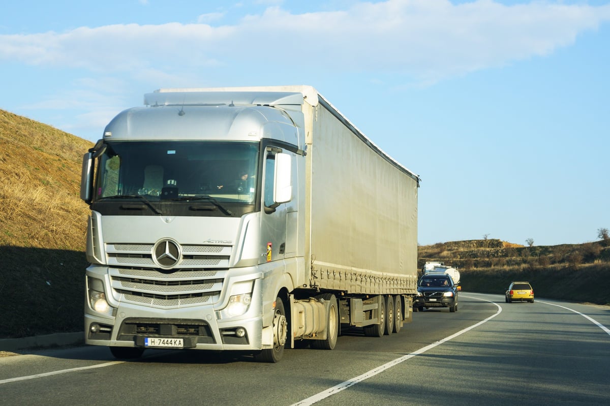Mercedes Actros fleet wrap by Imagine Graffix